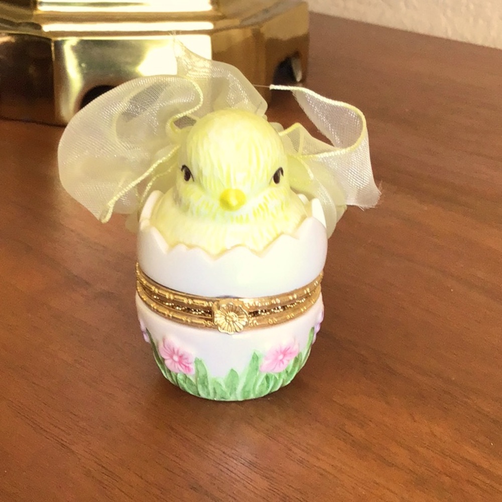 1999 Mud Pie Chick Trinket Box